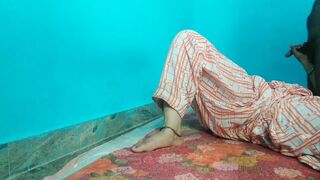 Real homemade Desi wife fuck Hindi audio use headphones.