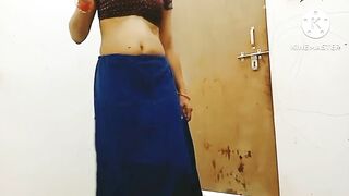 Indian bhabhi in saree remove clothes and pussy fingering