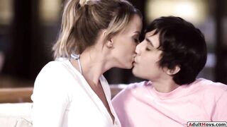 Stepson keeps stepmom going through sex