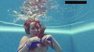 Watch how beautiful Lina Mercury is underwater