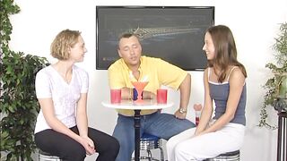 Verena und Rika, 2 nette Maeuschen im Studio