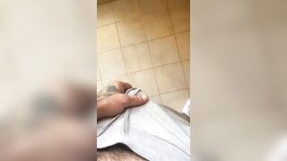 MY 18 YEAR OLD GIRLFRIEND SWALLOWS ALL MY CUM BEFORE WORK