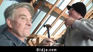 Older men anal fucking young blonde girl until squirting