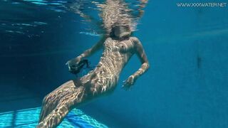 Sexy Mary Kalisy underwater erotics