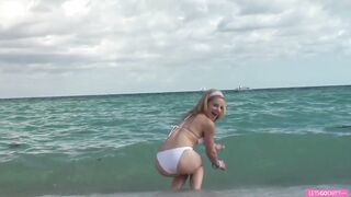 Junge Blonde, sexwillig und fickgeil