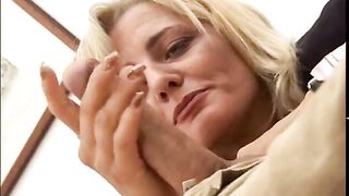 Mature slut mom fucks big hard cock