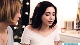Teen loses her virginity to her stepsis
