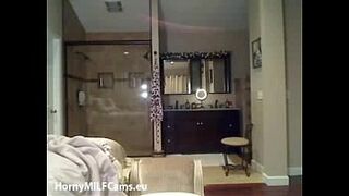 hot brunette MILF playing with her toys on cam - hornymilfcams.eu