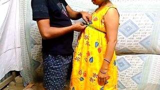 Tailor ne Everbest Big Boobs Bhabhi ko Chod diya - Desi Tumpa