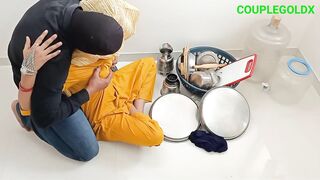 Bartan lelo bahut Shasta hai nahi to muze ake chodo