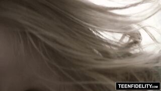 TEENFIDELITY Ivy Wolfe Birthday Creampie