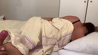 Jerking off while stepmom is naked and then she wake up