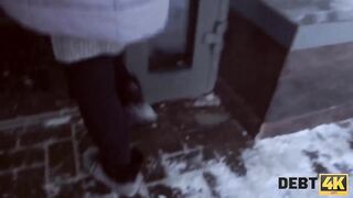 Debt4k. Nice lassie Calibri Angel glaldy sucks cock