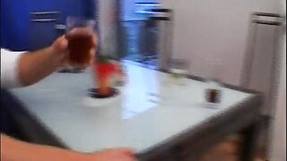 Nach der Geburtstagsparty wird direkt gefickt