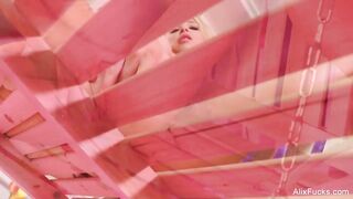 Sexy Alix Lynx Masturbates