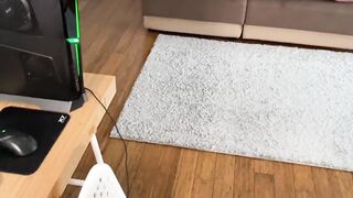 Californiababe is watching her porn