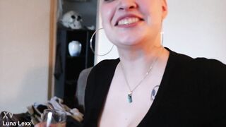 Luna makes fun of herself (amateur)