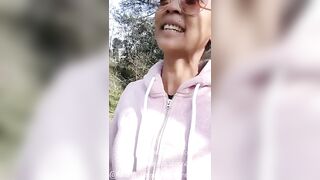 Miiana - DEFI : je me fais baiser par un inconnu dans le parc