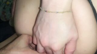 Il segreto della sorellastra Azzurra lo prende tutto nel culo
