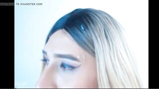 Amazing SheHUNGblonde by RoguePUNK