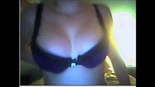 Barely 18 showing off herself on webcam