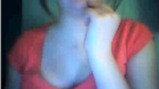 Barely 18 showing off herself on webcam