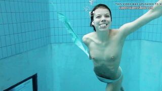 Slowmo girl Gazel Podvodkova on underwatershow