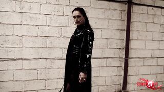 BDSM experience report: A cuckold slave C3 reports on his experiences - Part 4 - Stranger juice