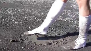 Mud white socks