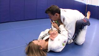 Big digger Manuel Ferrara gives the cute brunette a hard fuck after exercise