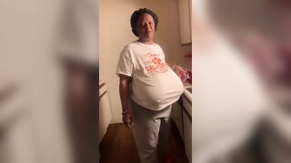 BBW Braless Wife wash Dishes