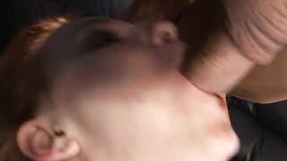 Teen hat zum 18 Geburtstag ein Dreier mit dem Stiefbruder bekommen