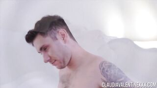 Pornstar Seduces Hung Dude For Fucking