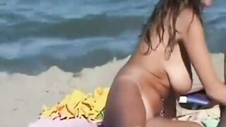 Amateurbeachspy.com - Nudist busty hot babe exposed by hidden cam