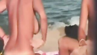 Amateurbeachspy.com - Nudist busty hot babe exposed by hidden cam