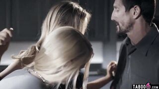 Teen discovers that her parents are fake and freaks too