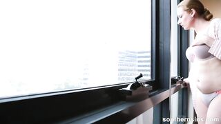 Voluptuous Nichole plays with herself