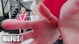 (Jake Adams) Fucking (Kali Roses, Elsa Jean) In The Same Time - Mofos