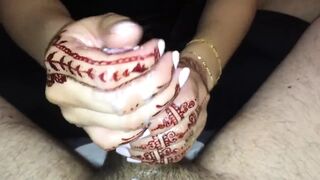 French Arab beurette loves to handjob until she gets her cum