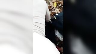 Jeune ado baise en foret