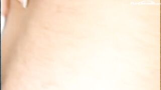 Mein Stiefvater bumst mich immer wenn Mama da ist!