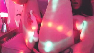 Solo Female - Retro Love