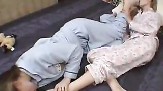 two lesbian enjoy licking