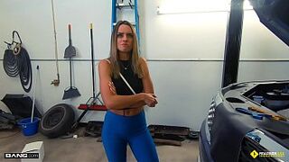 Roadside - Hot Fucks Mechanic To Get Her Car Back