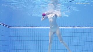 Elena Proklova underwater mermaid in pink dress