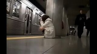 Japanese girl groped in a train with no panties
