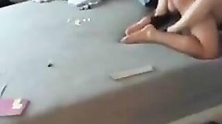 mientras el marido trabaja
