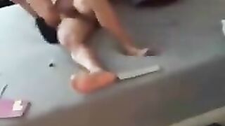 mientras el marido trabaja