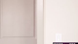 Cumming with her Son & Daughter on Mothers Day