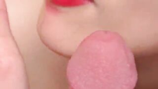 Close Up Blowjob and Cumshot